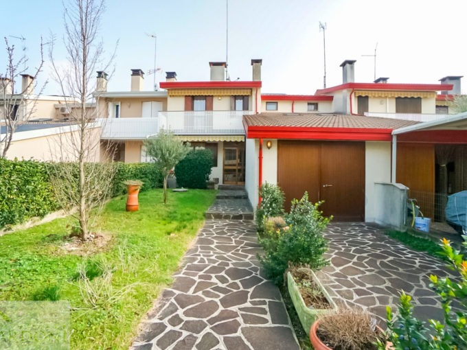 VILLA GALASSIA – Villa a schiera residenziale a Bibione